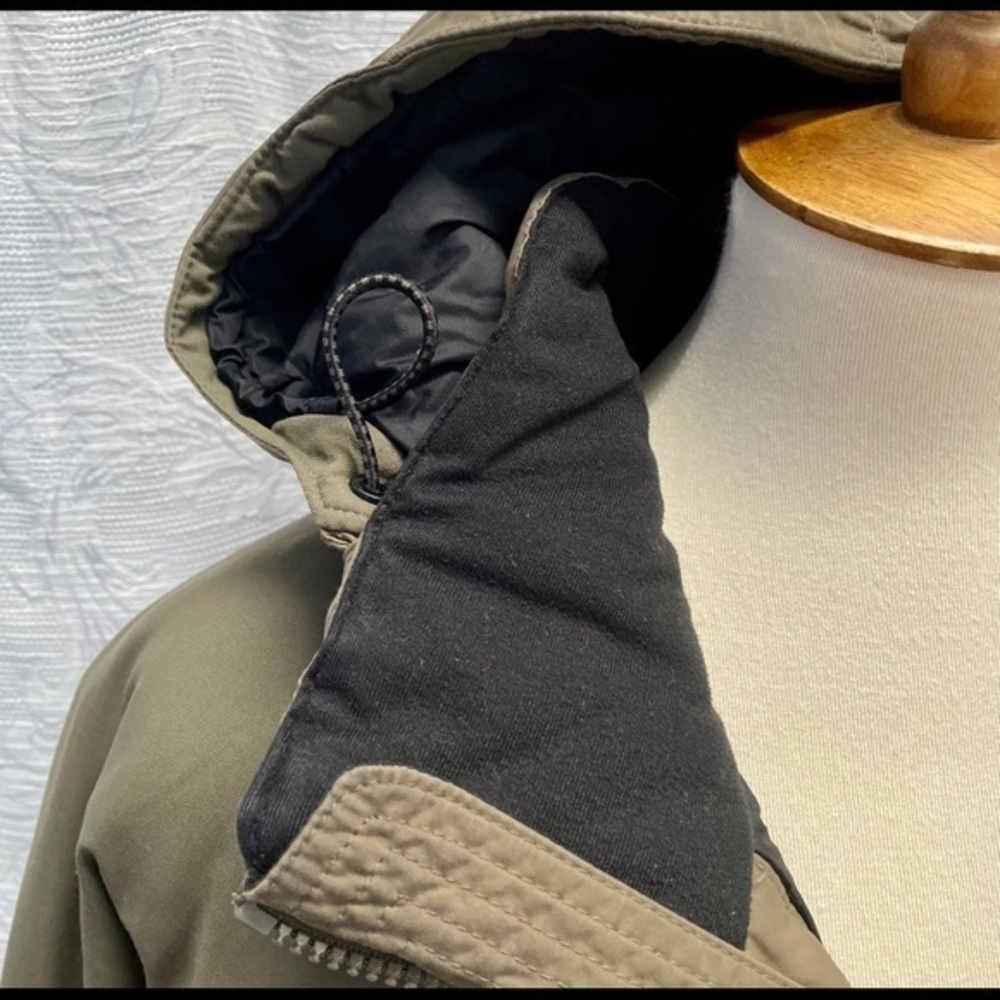 L.L. Bean Men’s *Featherless* Primaloft Winter/Ski Jacket - Picture 5 of 10